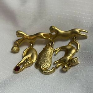 AJC Gold Tone Cats and Cats Pin